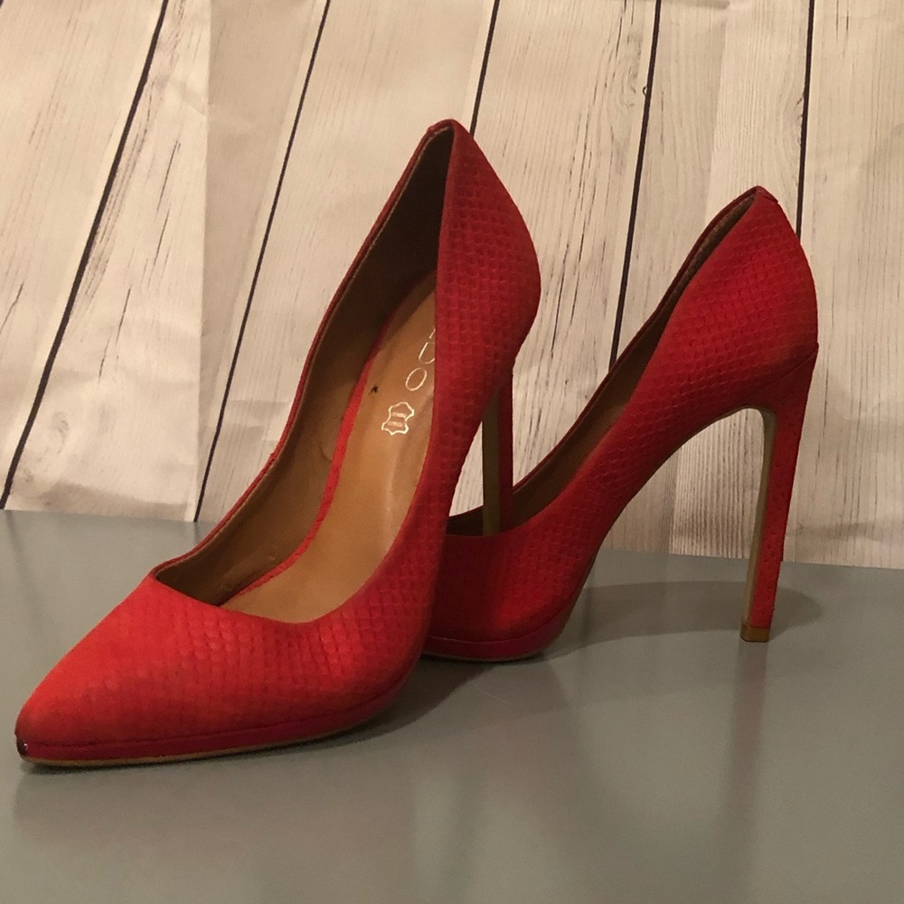 Red Aldo pumps